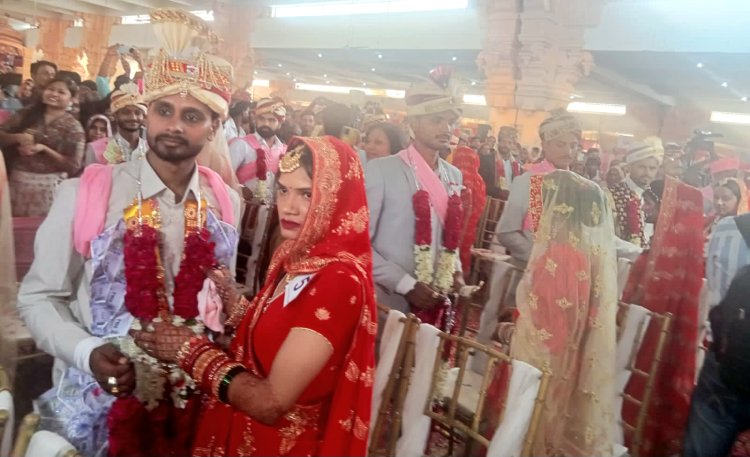 25वां प्रजापति सामूहिक विवाह समारोह में 21 कन्याओं का विवाह धूमधाम से संपन्न