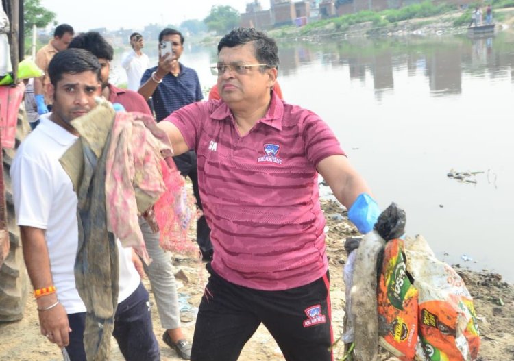 नदियों के साफ सफाई और सरंक्षण का चलाया अभियान