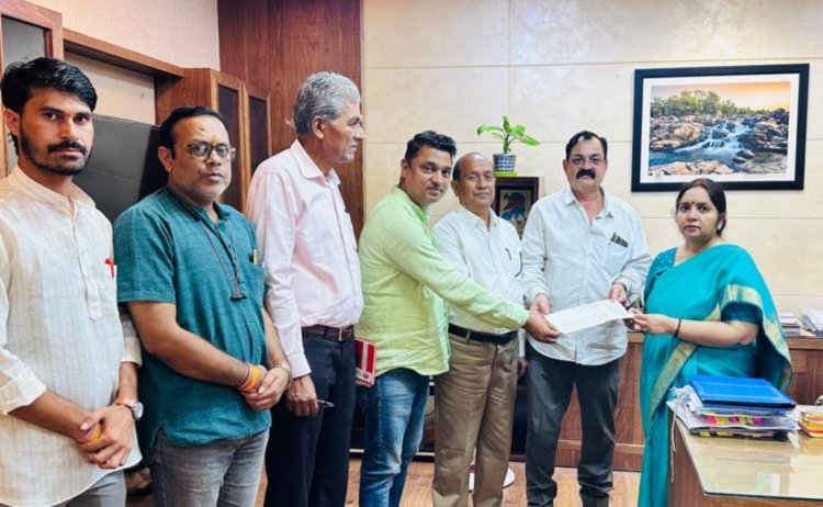 वेयरहाउस संचालन में आ रही दिक्कतों के संबंध में सौंपा ज्ञापन