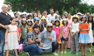 हेलमेट मैन ऑफ़ इंडिया के लिए सात समुंदर पार से आई राखी पेड़ों के ऊपर लटक गई