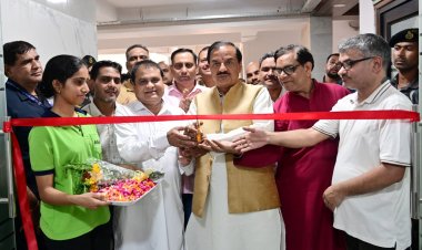 सांसद डॉ. महेश शर्मा ने किया नोएडा मीडिया क्लब की पत्रकार फोटो प्रदर्शनी का उद्घाटन