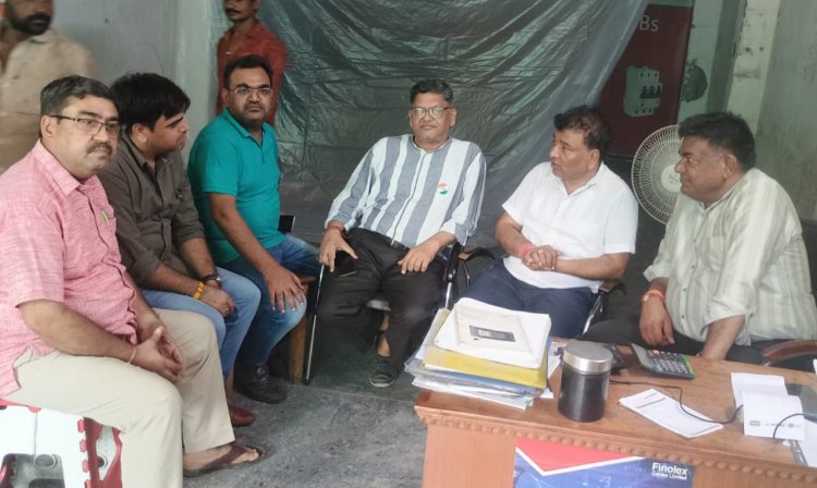 नोएडा इलेक्ट्रिकल ट्रेडर्स एसोसिएशन की आपात बैठक