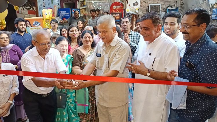 खाने पीने के शौकीनों के लिए एक नया ठिकाना हैंग आउट मित्रों