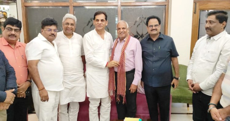 उत्तर प्रदेश उद्योग व्यापार मंडल ने किया नवनियुक्त पदाधिकारियों का परिचय सम्मेलन