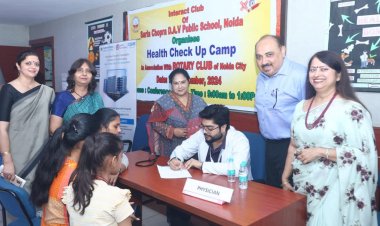 पेरेंटिंग कौशल पर हुई कार्यशाला, डॉक्टरों ने की माता-पिता और शिक्षकों की जांच