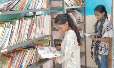 बच्चों की जिंदगी बदल रही निठारी लाइब्रेरी, 10 रुपये में खरीद सकते हैं कोई भी किताब