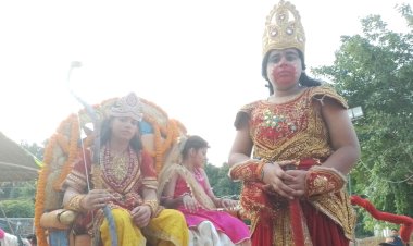 बजरंग रामलीला समिति ने निकाली शोभायात्रा 