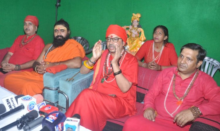 साधु संतों ने उठाई पिंकी चौधरी की रिहाई की मांग