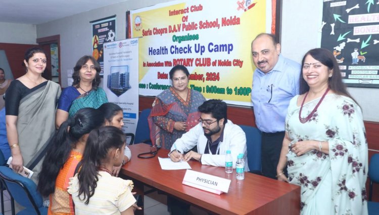 पेरेंटिंग कौशल पर हुई कार्यशाला, डॉक्टरों ने की माता-पिता और शिक्षकों की जांच