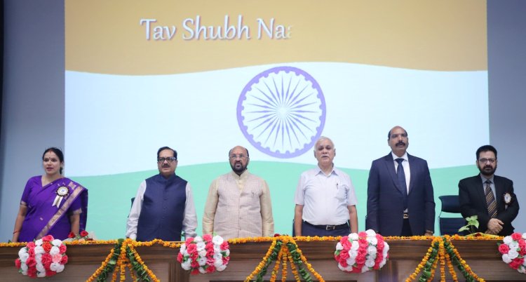 शारदा विश्वविद्यालय आगरा में प्रथम दीक्षारंभ कार्यक्रम का हुआ आयोजन