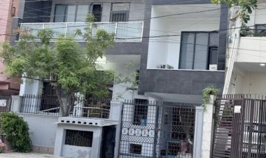 मासूम बच्चे के इलाज में लापरवाही का आरोप, सीएमओ से की शिकायत 