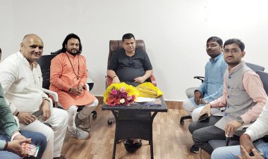 गुरुजी गौतम ऋषि द्वारा 'यमुना महा आरती' प्रारंभ करने का सराहनीय प्रयास, केंद्रीय मंत्री को सौंपे ज्ञापन 