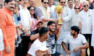 पायनियर क्रिकेट क्लब ने जीता टूर्नामेंट का कप और रू31000/- कैश प्राइज़