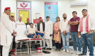 सपा प्रवक्ता गौरव चाचरा ने नेता जी की जयंती पर रक्त दान किया
