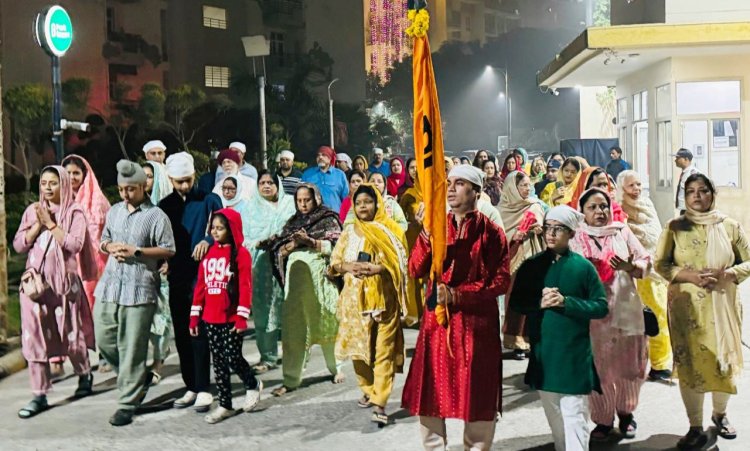 गुरु पर्व के पावन अवसर पर निकली प्रभातफेरी