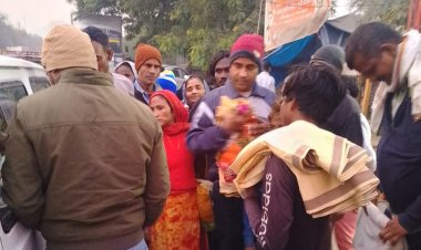 नोएडा लोकमंच ने 'स्प्रेडिंग द वॉर्मथ' प्रोजेक्ट के तहत जरूरतमंदों तक पहुंचाई गर्माहट