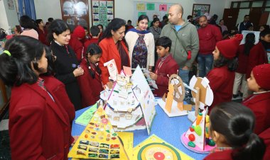 डीएवी पब्लिक स्कूल, नोएडा में गणित एवं विज्ञान प्रदर्शनी ने मचाई धूम