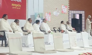विश्व शांति के लिए सामूहिक राजयोग ध्यान  का हुआ  कार्यक्रम