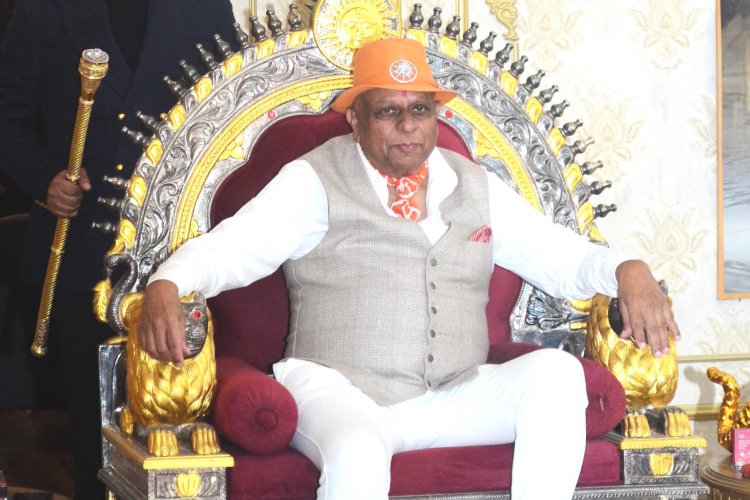 Advaith Rajes Rajarishi Spreads the Universal Message of Advait at Maha Kumbh 2025 ...