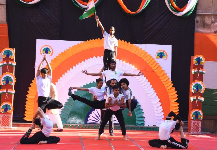 एमिटी विश्वविद्यालय में मनाया गया भव्य गणतंत्र दिवस समारोह, सांस्कृतिक कार्यक्रमों का हुआ आयोजन