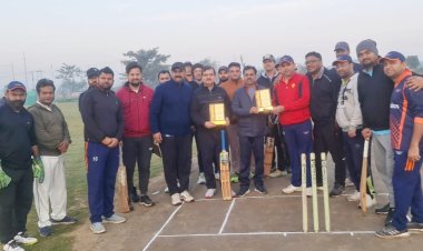 ग्रेटर नोएडा वेस्ट में UGC क्रिकेट ग्राउंड मैं टेनिस बॉल क्रिकेट सीजन 2 का आरम्भ