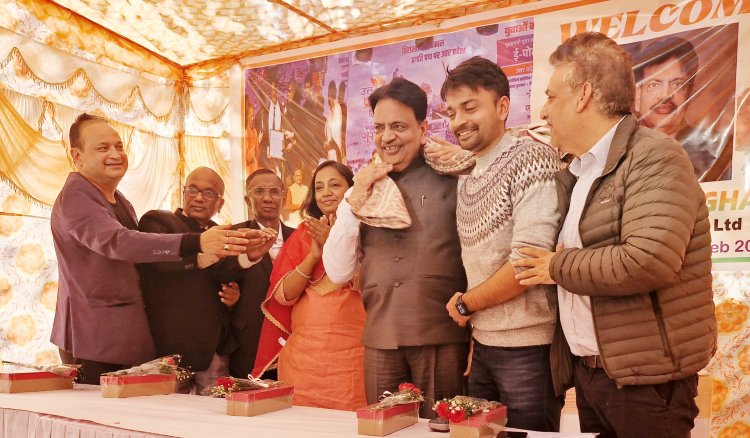 नोएडा के उद्यमी पवन सिंघल को उपराष्ट्रपति एवं मुख्यमंत्री ने 'उद्यमिता प्रथम पुरस्कार' से किया सम्मानित