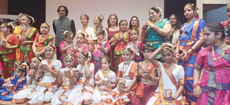 शिवा डांस इंस्टीट्यूट के 21वें वार्षिकोत्सव में बेटियों ने दिखाया हुनर