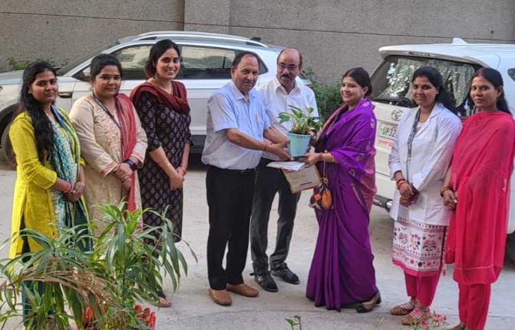 उप्र महिला आयोग की उपाध्यक्ष चारु चौधरी ने किया अपना घर आश्रम का निरीक्षण