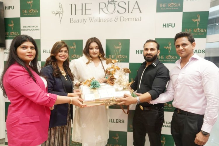द रोसिया पहुंची अभिनेत्री तनुश्री दत्ता, एक्सक्लूसिव मीट एंड ग्रीट में हुई शामिल