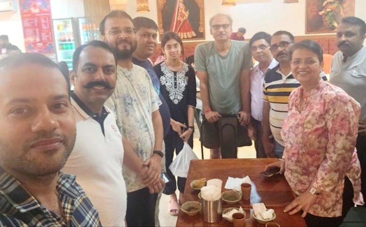 जीपीडब्ल्यूएस ने की बढी हुई फीस के साथ-साथ स्कूलो द्वारा प्रांगण में महंगी पुस्तकें एवं यूनीफॉर्म की बिक्री पर चर्चा