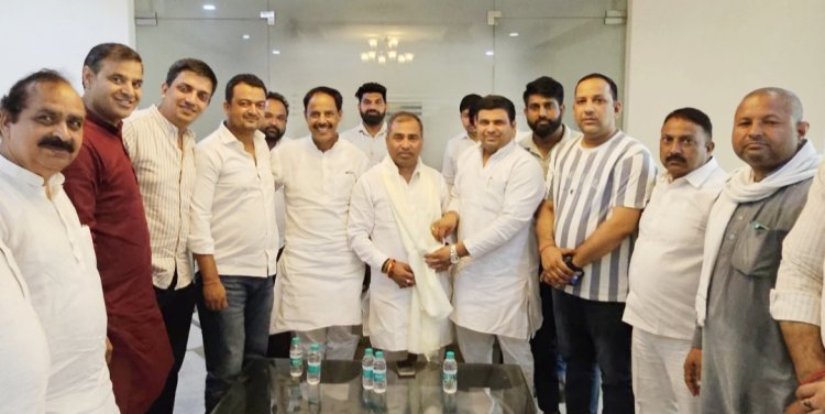 'मंत्रीजी  नॉएडा प्राधिकरण नहीं कर रहा गाँवों में काम' - नोवरा 