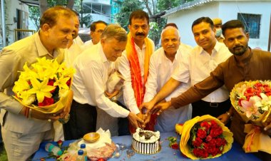 कैप्टन विकास गुप्ता के जन्म दिन पर लगा रहा बधाई देने वालों का तांता