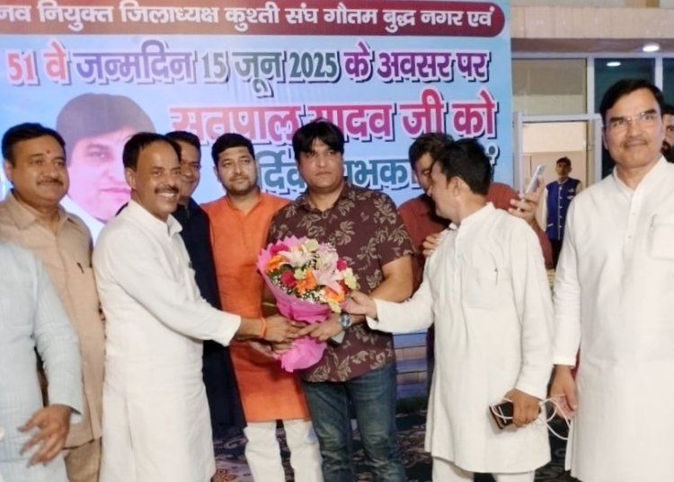 सतपाल यादव के बर्थडे पार्टी में नेता अभिनेता सहीत कई हस्तियां पहुंचे