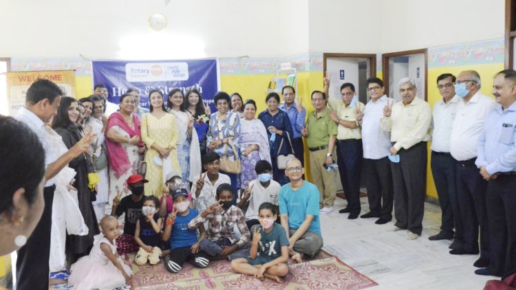 कैंसर पीडित बच्चो को उनके दैनिक उपयोग के लिए दी गई किट