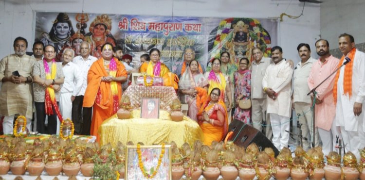 श्री शिव महापुराण के आठवें दिन गणेश जी के प्रकट होने की कथा का वर्णन किया