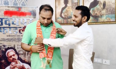 फिल्म के समर्थन में प्रोड्यूसर अमित जानी से मिली गौ रक्षा हिन्दू दल की टीम