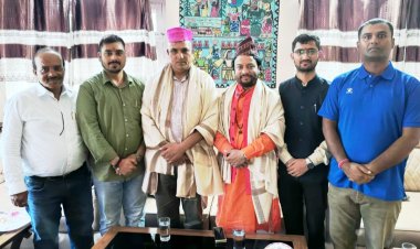 भारत–नेपाल सांस्कृतिक संबंधों को नई दिशा देंगे गुरुजी गौतम ऋषि, जनकपुर में हुआ भव्य स्वागत