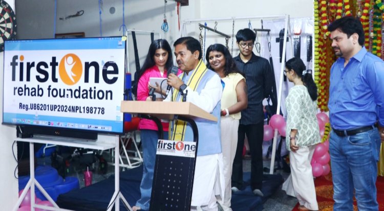 फ़र्स्टवन रिहैब फ़ाउंडेशन में कार्यशाला का आयोजन केंद्रीय मंत्री,  बीएल वर्मा ने किया संमानित