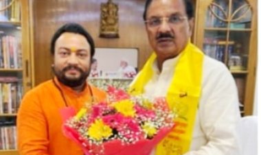 सांसद डॉ. महेश शर्मा से यमुना महाआरती प्रारंभ करने को लेकर की चर्चा : गुरुजी गौतम ऋषि