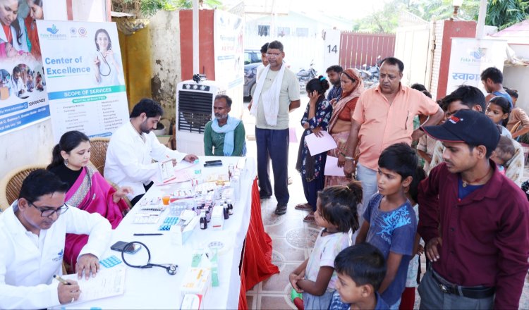 नोएडा के सेक्टर 135 स्थित अश्विक फार्म्स में लगा विशेष स्वास्थ्य शिविर