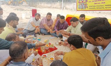 आदर्श छठ पूजा समिति ने किया छठ पूजा महोत्सव के लिए भूमि पूजन