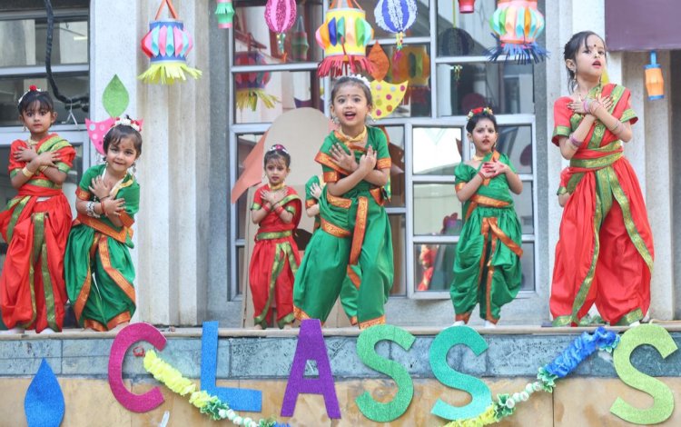 दीवाली उत्सव : सरला चोपड़ा डीएवी पब्लिक स्कूल के नन्हे कलाकारों की सुंदर प्रस्तुति
