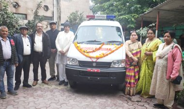 दवा बैंक सेवाओं के लिए अविकृष्णा चैरिटेबल ट्रस्ट ने की एंबुलेंस भेंट