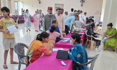 भाविप स्वर्णिम शाखा ने आरडब्ल्यूए 34 के सहयोग से लगवाया निःशुल्क स्वास्थ जांच शिविर