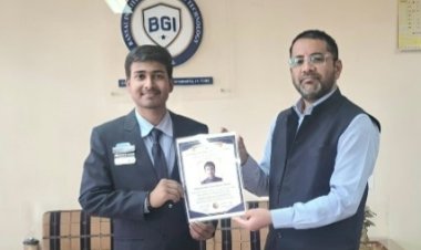 युवा मिसाइल मैन प्रखर विश्वकर्मा को मिला 'यंगेस्ट पार्टिसिपेंट' अवार्ड 