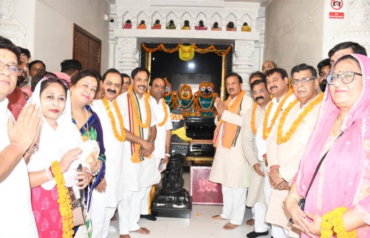 मोदी के नेतृत्व में सेवा, सुशासन एवं जनकल्याण के 12 वर्ष पूर्ण होने पर हुआ हवन-पूजन