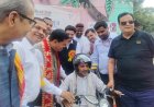 केंद्रीय मंत्री बी.एल. वर्मा ने दिव्यांगजनों को दी ट्राइसाइकिल