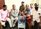 कैंसर से जूझ रहे मरीज को संतुष्टि सेवा फाउंडेशन ने उपलब्ध कराई सक्शन मशीन