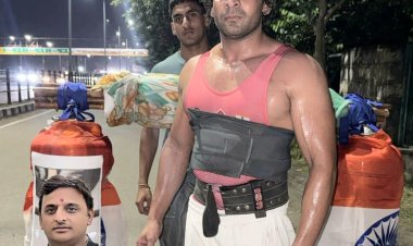 201 लीटर गंगाजल की कांवड़ लेकर निकले बॉबी यादव, अखिलेश यादव के मुख्यमंत्री बनने की कामना