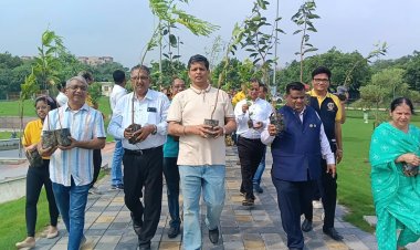 पर्यावरण पहरुओं का सम्मान, जन- जागरूकता, वृक्षारोपण और     औषधीय पौधों के वितरण के साथ मना लायंस क्लब दिल्ली वेज का पर्यावरण पखवाड़ा